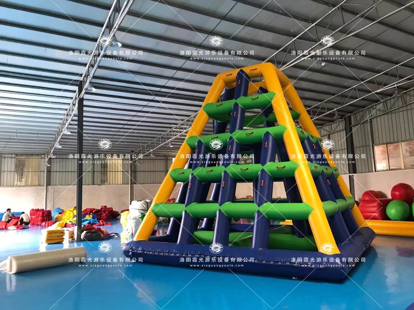明光水上闯关设备